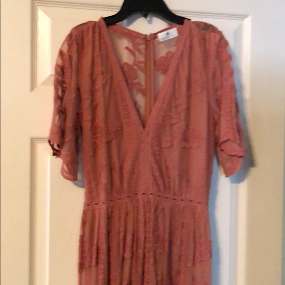 Socialite Lace Overlay Romper - Picture 4 of 8